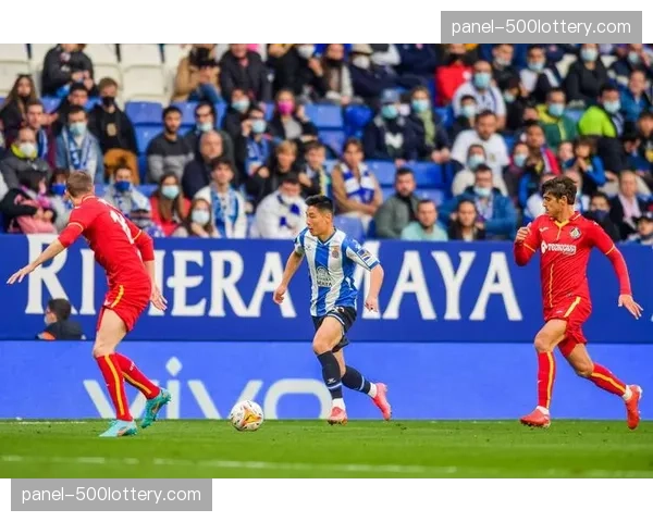 西甲与西班牙电影学院合作,推出足球主题纪录片系列 西甲与西班牙电影学院合作,推出足球主题纪录片系列