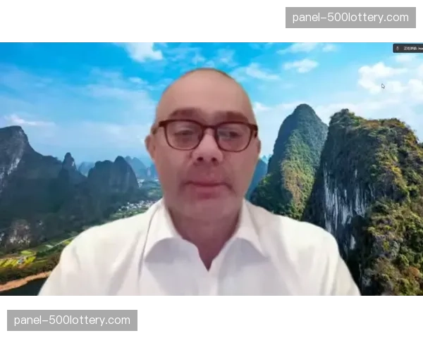 教育合作:欧冠影像资料库向电影学院开放,用于研究动态摄影与叙事 教育合作:欧冠影像资料库向电影学院开放,用于研究动态摄影与叙事